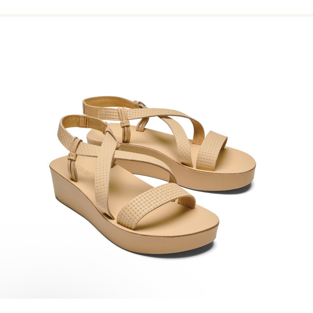OluKai Beige/Tan Wedge Sandals